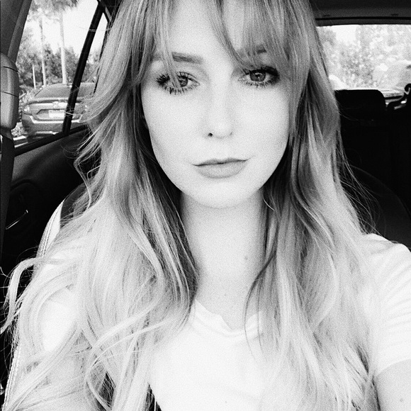 Meet your Posher, Kaley - Picture 4 of 4